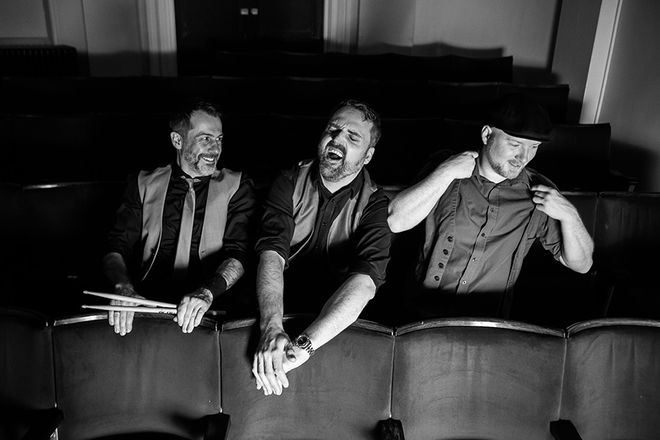 Out Of Control - Wedding & Party Bands from West Midlands